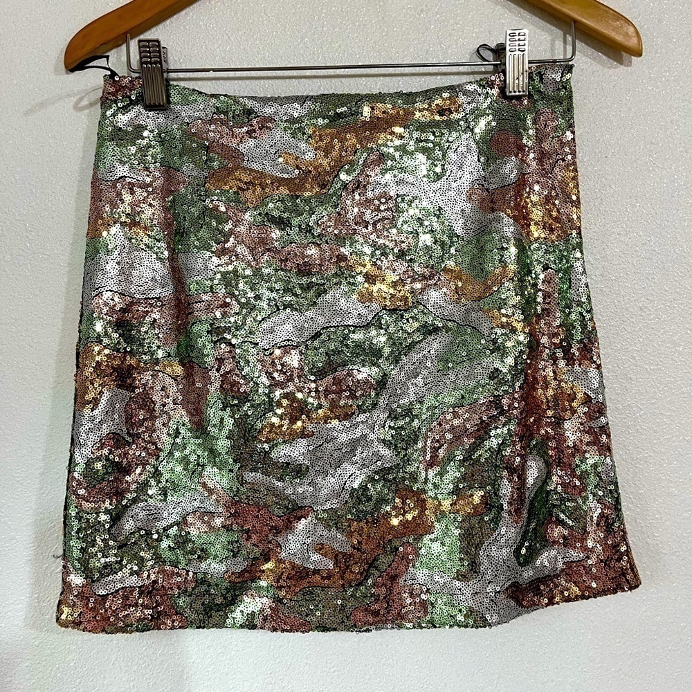 Rouge s sequin, mini skirt, NWT size 8